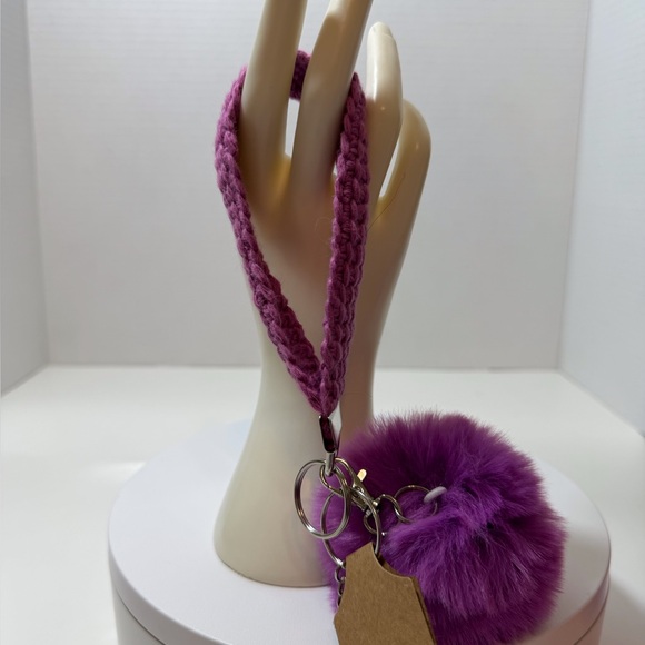 Accessories - Elegant purple Pom-Pom and keychain
